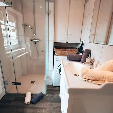 Tinkas Kate Westerland